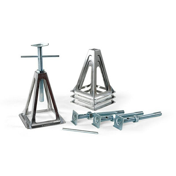 Set di quattro martinetti regolabili Fiamma Alu Jacks in alluminio, mostrati montati e impilati.